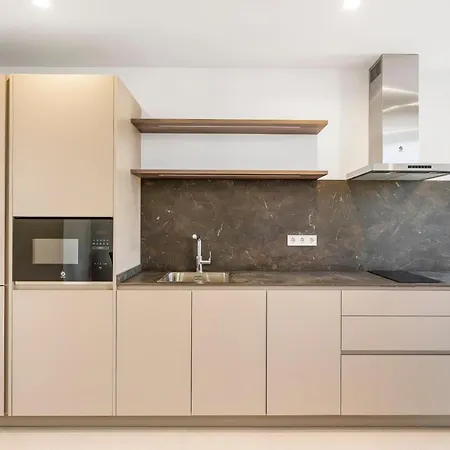 Central Suites Apartment